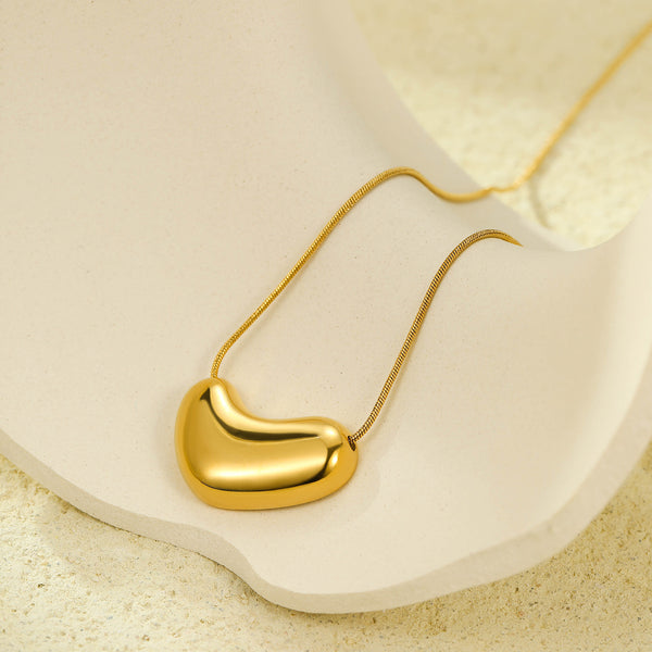 Amelia Heart Pendant Necklace