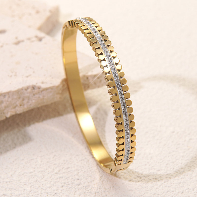 Cutwork Zircon Cuff Bracelet