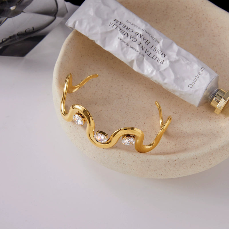 Studded Wavy Bracelet